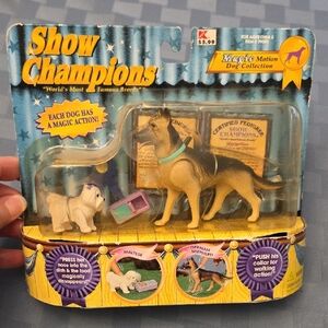 Show Champions Magic Motion Dog Collection - Maltese & German Shepherd - Vintage